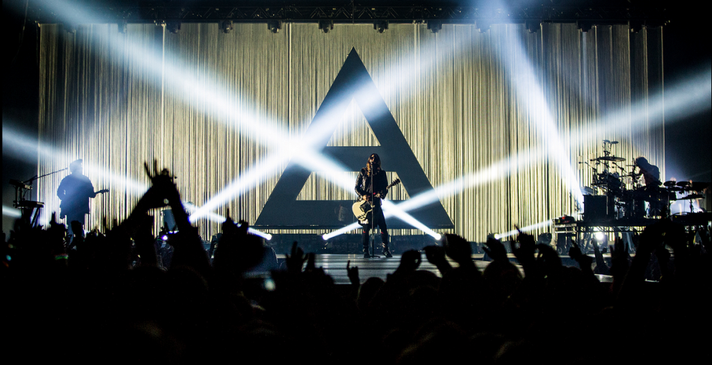 THIRTY SECONDS TO MARS